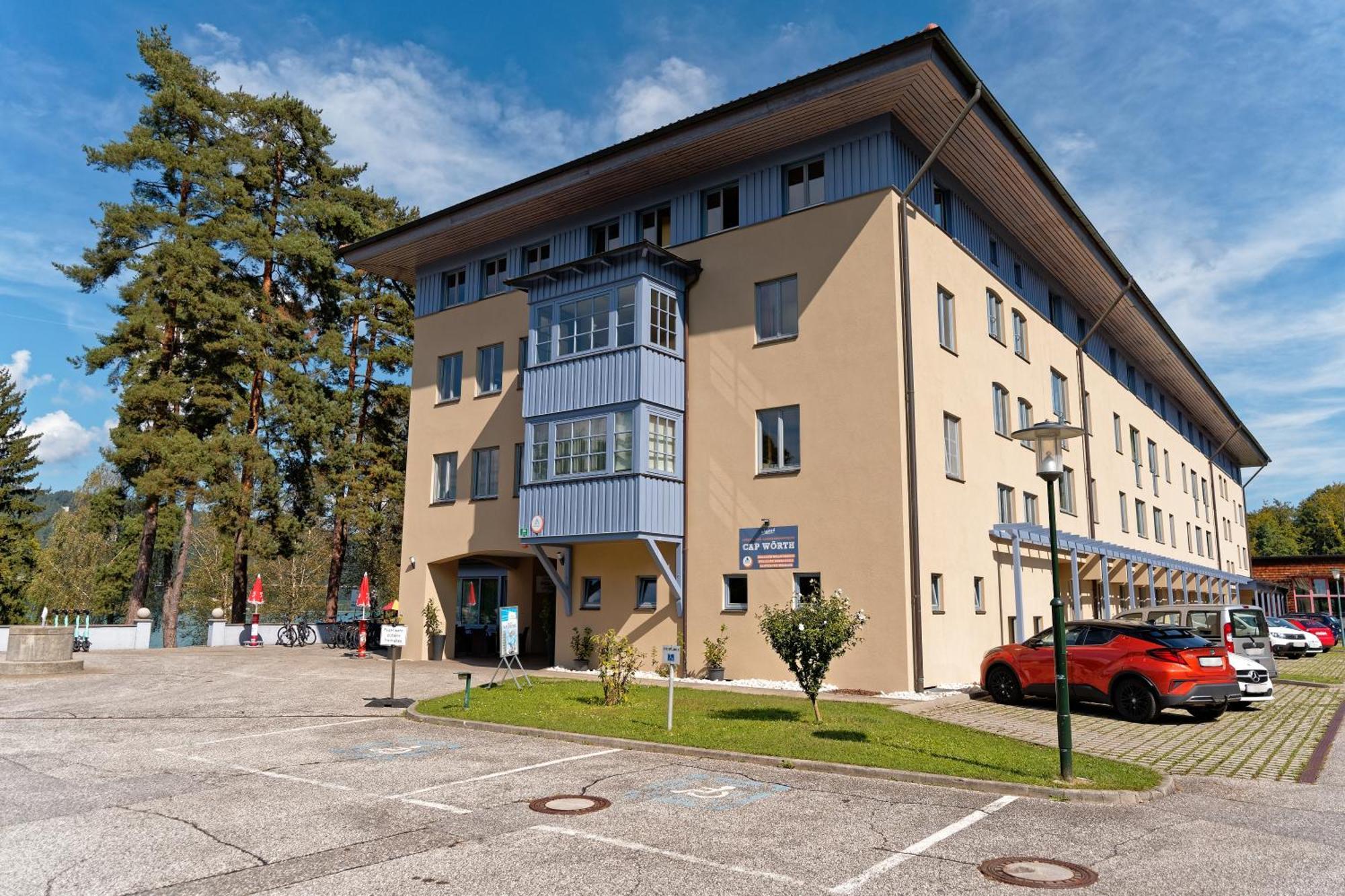 Jugend- Und Familiengaestehaus Cap Woerth *