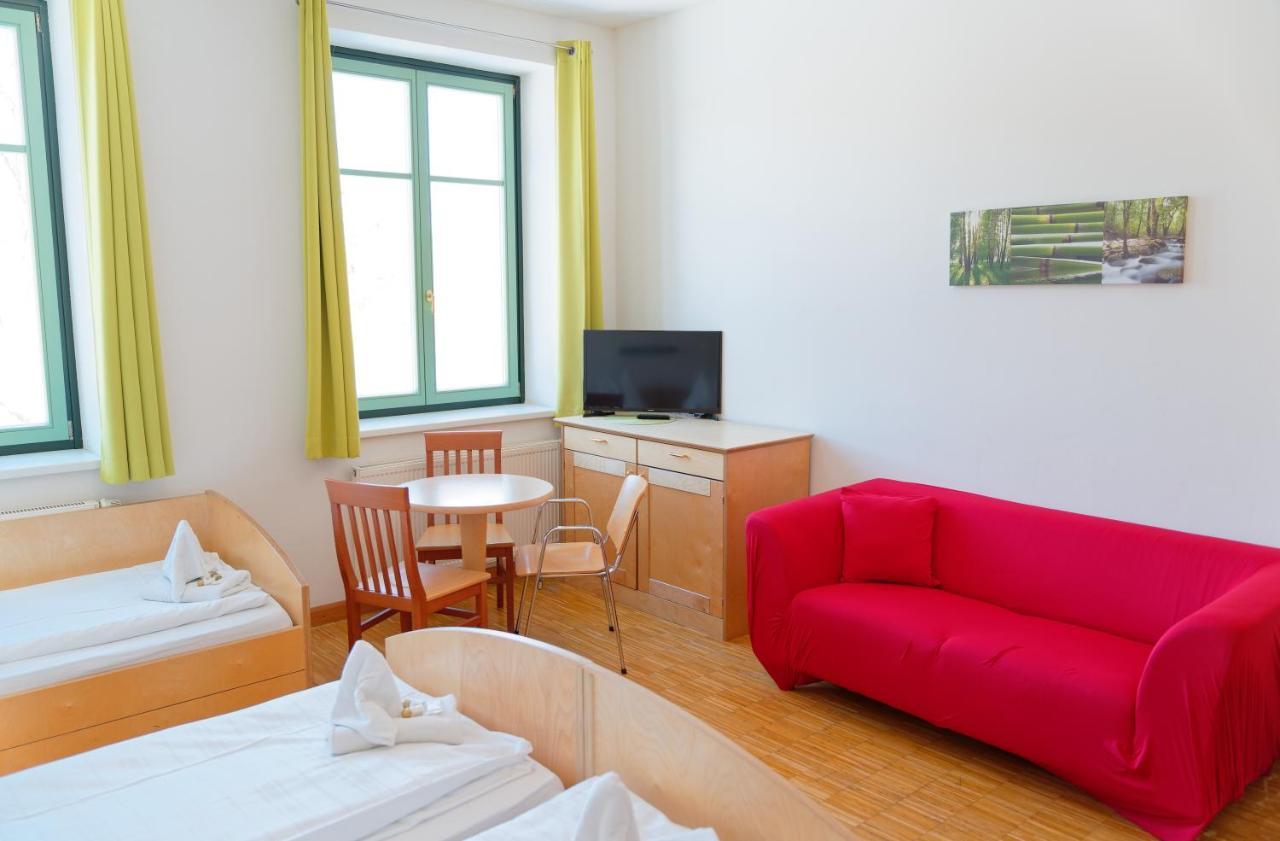 Jugend- Und Familiengaestehaus Cap Woerth Hostel *